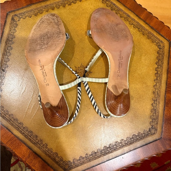 Christian Lacroix Sandals size 39/9 Heel height 2” MSRP $295 - Picture 4 of 5